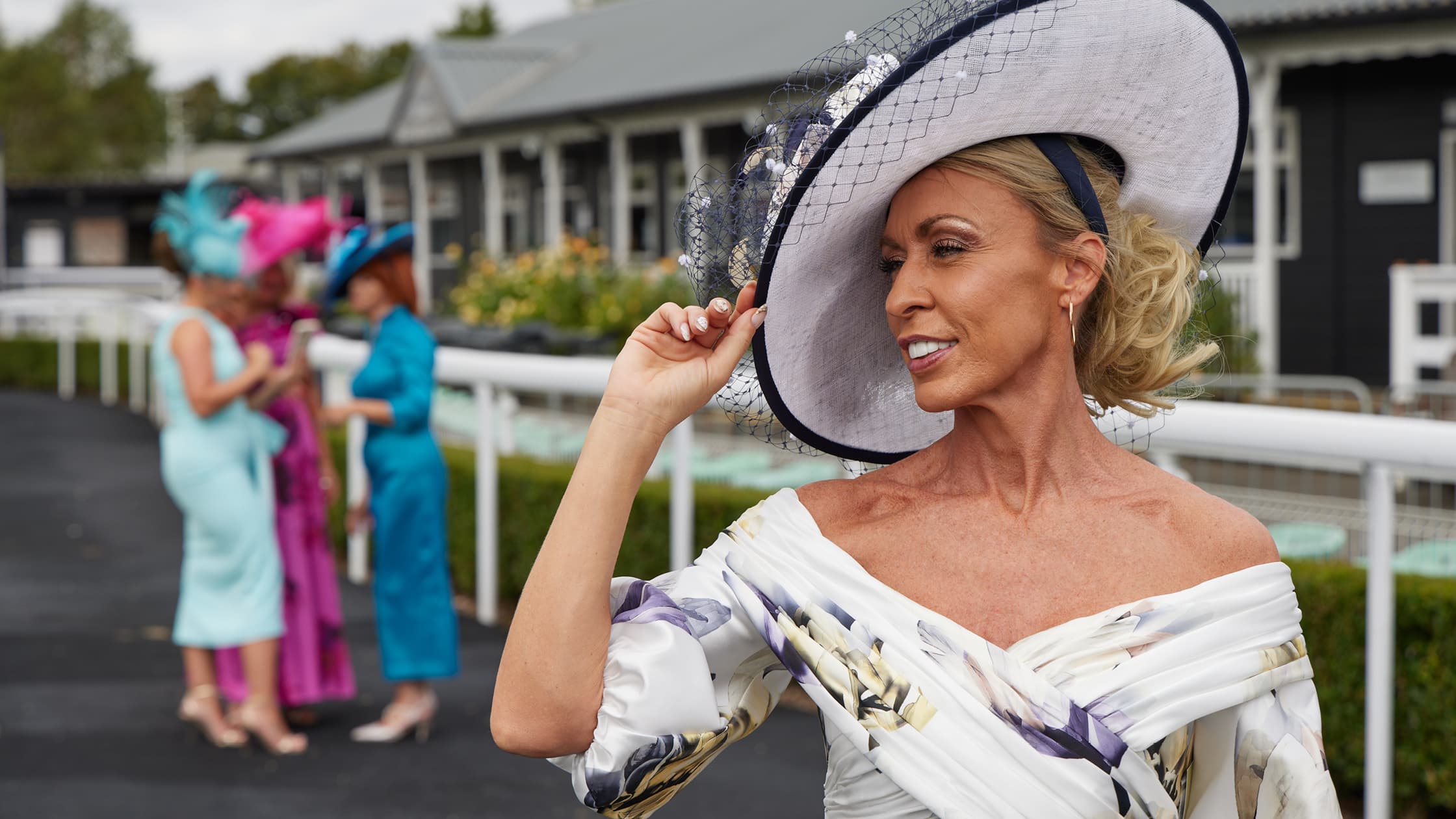 Graceful Occasions race-day fashion photoshoot by Lawrence Davis at Uttoxeter Racecourse