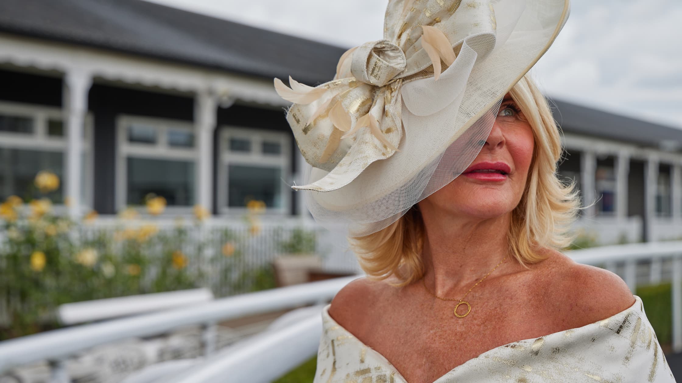Graceful Occasions race-day fashion photoshoot by Lawrence Davis at Uttoxeter Racecourse
